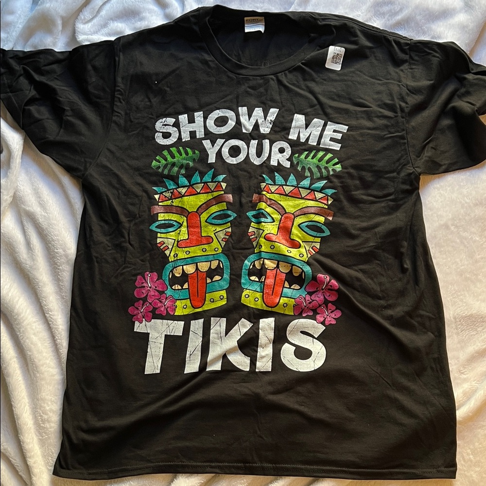 Black “Show Me Your Tikis” Graphic T-Shirt (Men’s L)